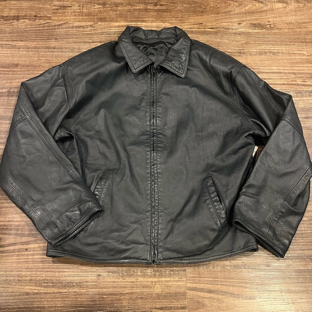 Classic Black real Leather Jacket for Men size small